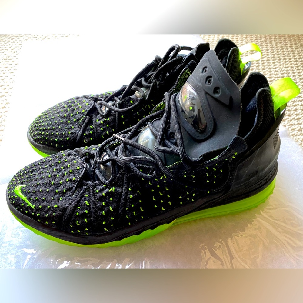 Nike LeBron 18 XVIII sneakers Black Electric Green Men's US 9.5